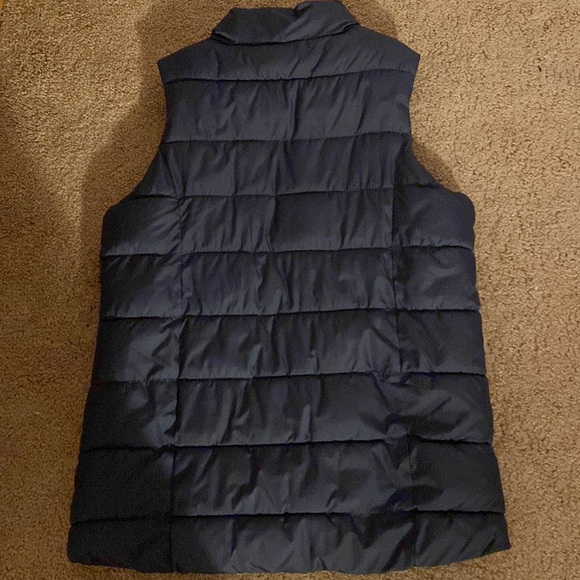 Old Navy Girls Navy Puffer Vest - Picture 3 of 3